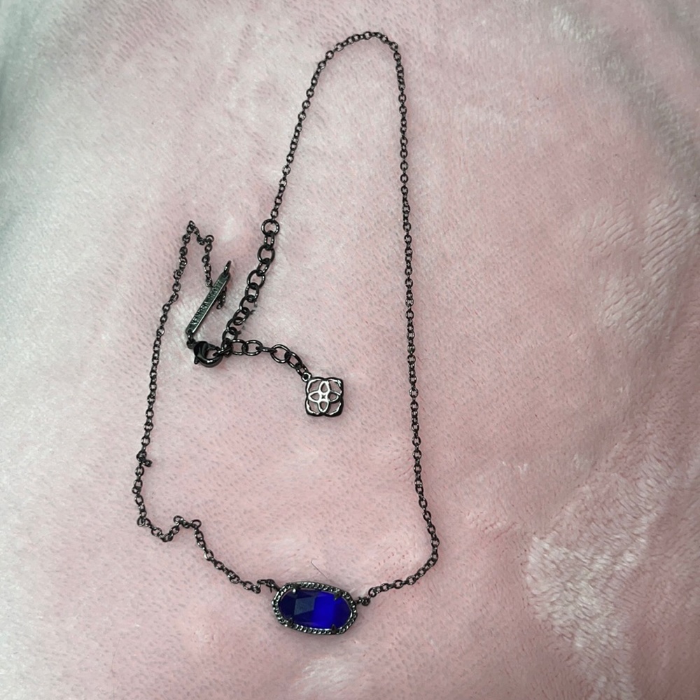 Blue Kendra scott necklace